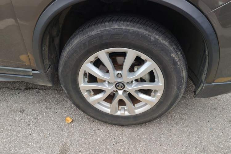 Used Nissan X-Trail 2017 2.0L CVT Comfort Edition 2WD Right Front Wheel Hub