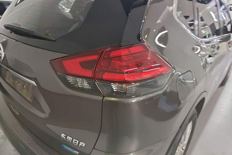 Used Nissan X-Trail 2017 2.0L CVT Comfort Edition 2WD Right Rear Taillight