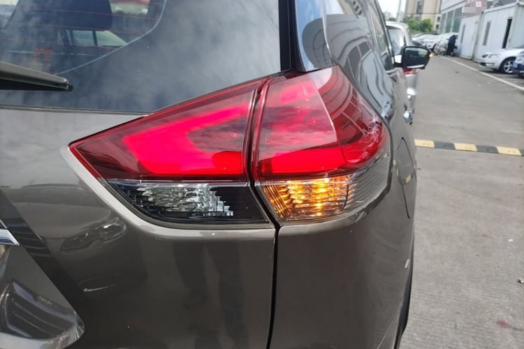 Used Nissan X-Trail 2017 2.0L CVT Comfort Edition 2WD Right Rear Taillight