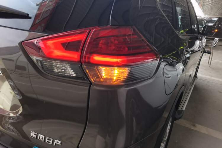 Used Nissan X-Trail 2017 2.0L CVT Comfort Edition 2WD Right Rear Taillight