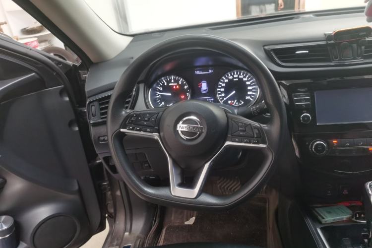 Used Nissan X-Trail 2017 2.0L CVT Comfort Edition 2WD Steering Wheel