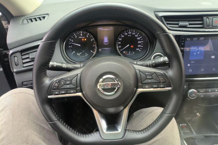 Used Nissan X-Trail 2017 2.5L CVT Luxury Edition 4WD Steering Wheel