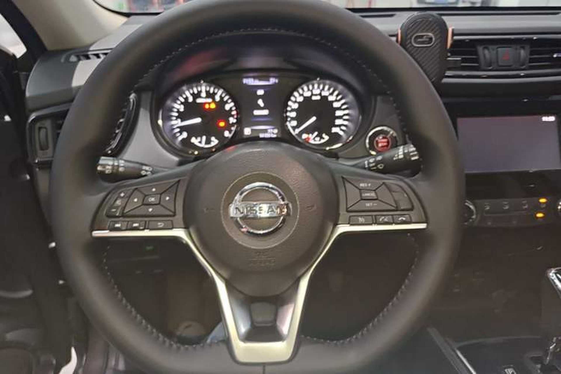 Used Nissan X-Trail 2017 2.0L CVT Comfort Edition 2WD Steering Wheel
