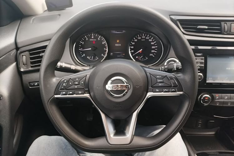 Used Nissan X-Trail 2017 2.0L CVT Comfort Edition 2WD Steering Wheel