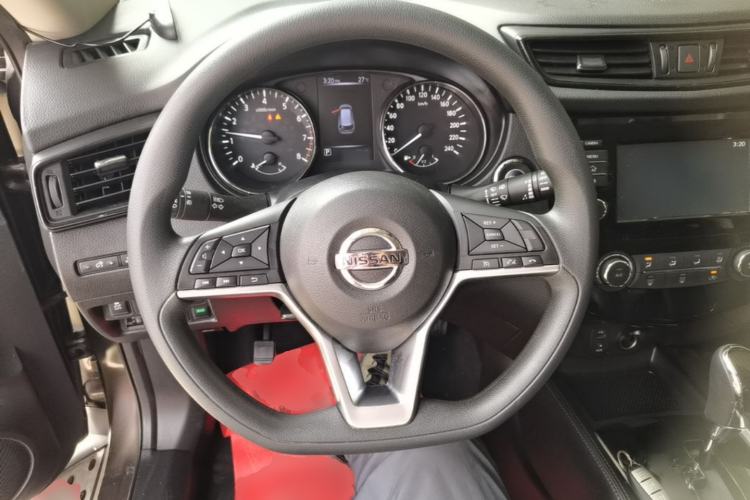 Used Nissan X-Trail 2017 2.0L CVT Comfort Edition 2WD Steering Wheel