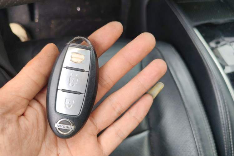 Used Nissan X-Trail 2017 2.0L CVT Comfort Edition 2WD Vehicle Key