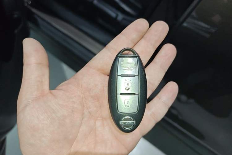 Used Nissan X-Trail 2017 2.0L CVT Comfort Edition 2WD Vehicle Key