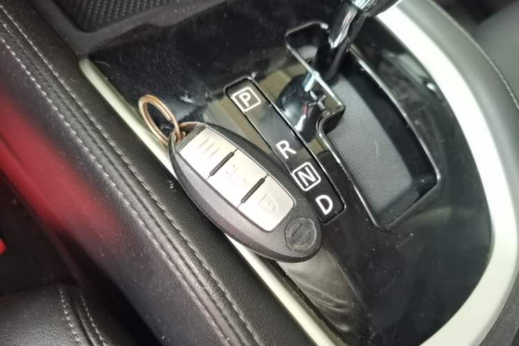 Used Nissan X-Trail 2017 2.0L CVT Comfort Edition 2WD Vehicle Key