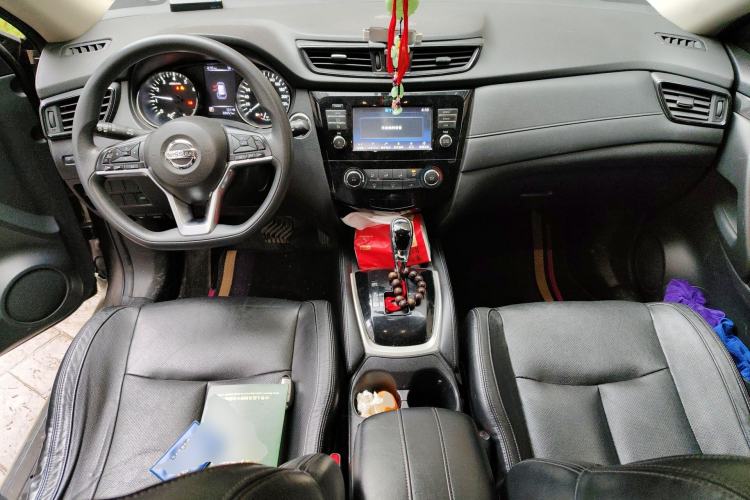 Used Nissan X-Trail 2017 2.0L CVT Comfort Edition 2WD Center Console
