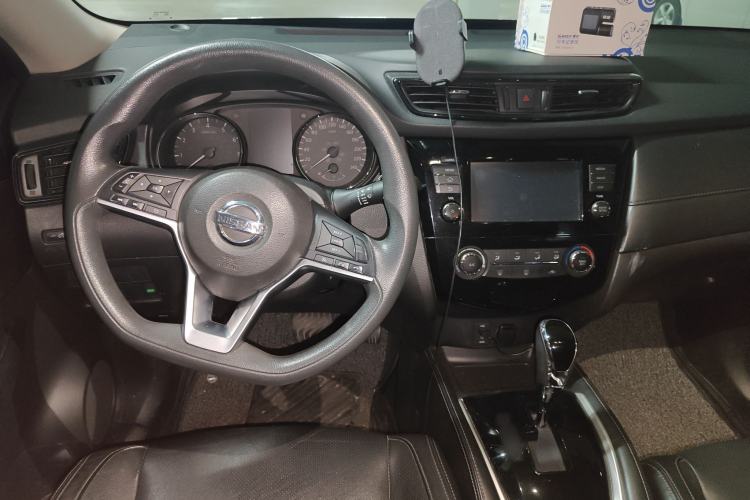Used Nissan X-Trail 2017 2.0L CVT Comfort Edition 2WD Center Console