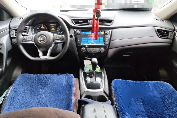 Used Nissan X-Trail 2017 2.0L CVT Comfort Edition 2WD Center Console