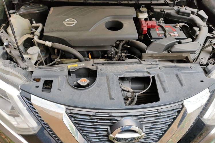 Used Nissan X-Trail 2017 2.0L CVT Comfort Edition 2WD Engine Bay