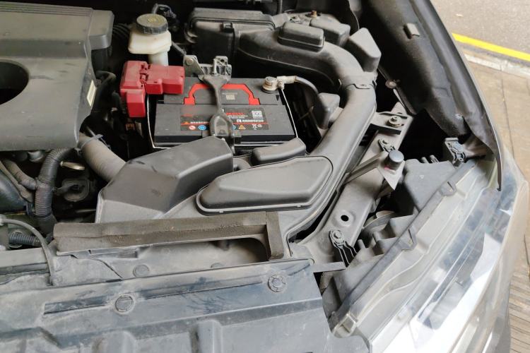 Used Nissan X-Trail 2017 2.0L CVT Comfort Edition 2WD Engine Bay Left
