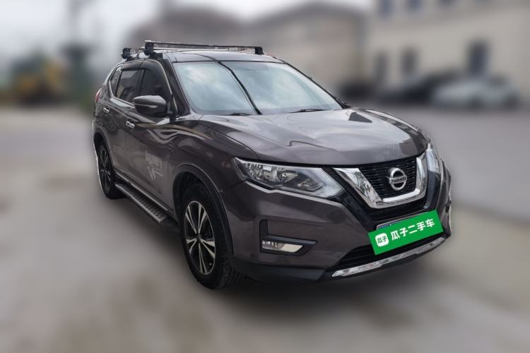 Used Nissan X-Trail 2017 2.5L CVT 7-Seater Leading Edition 4WD Front Right 45 Deg