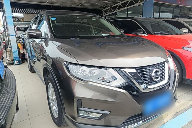 Used Nissan X-Trail 2017 2.0L CVT Comfort Edition 2WD Front Right 45 Deg