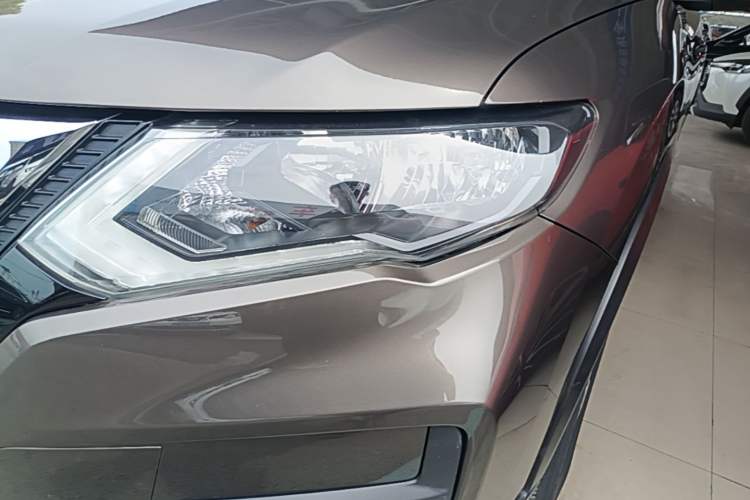 Used Nissan X-Trail 2017 2.0L CVT Comfort Edition 2WD Left Front Headlight