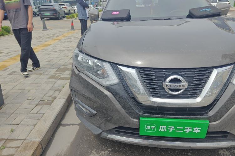 Used Nissan X-Trail 2017 2.0L CVT Comfort Edition 2WD Right Front Headlight
