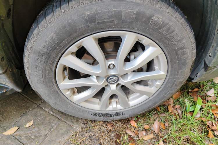 Used Nissan X-Trail 2017 2.0L CVT Comfort Edition 2WD Right Front Wheel Hub
