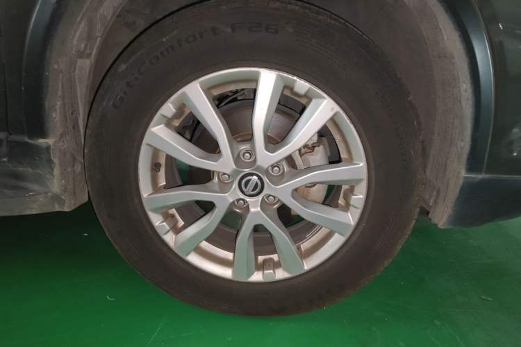 Used Nissan X-Trail 2017 2.0L CVT Comfort Edition 2WD Right Front Wheel Hub