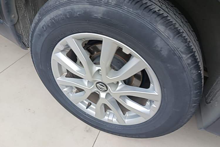 Used Nissan X-Trail 2017 2.0L CVT Comfort Edition 2WD Right Rear Wheel Hub