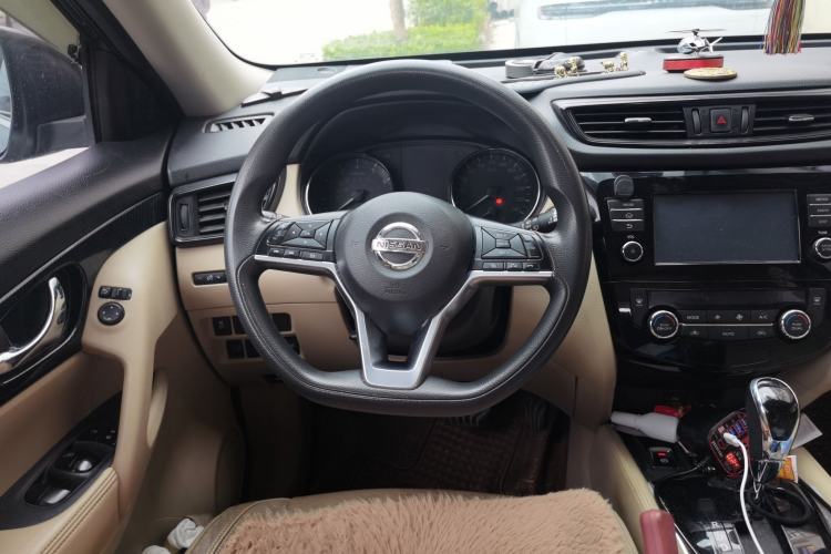 Used Nissan X-Trail 2017 2.5L CVT 7-Seater Leading Edition 4WD Steering Wheel