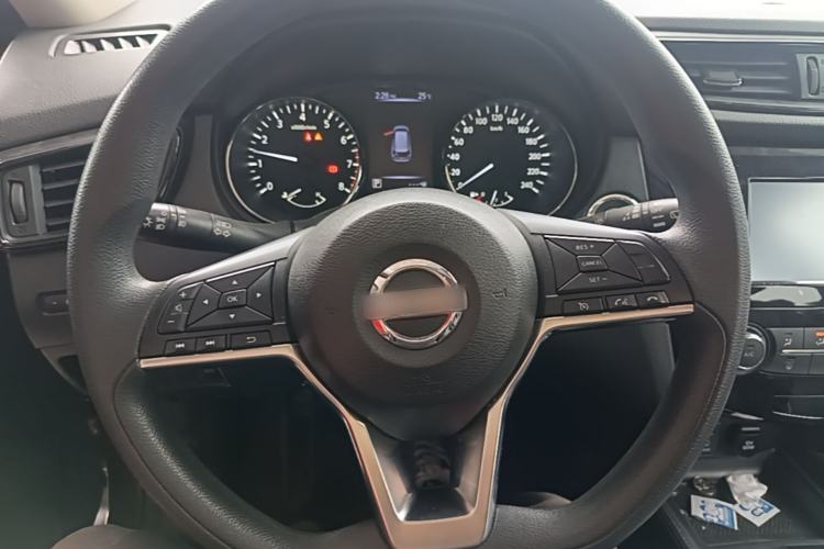 Used Nissan X-Trail 2017 2.0L CVT Comfort Edition 2WD Steering Wheel