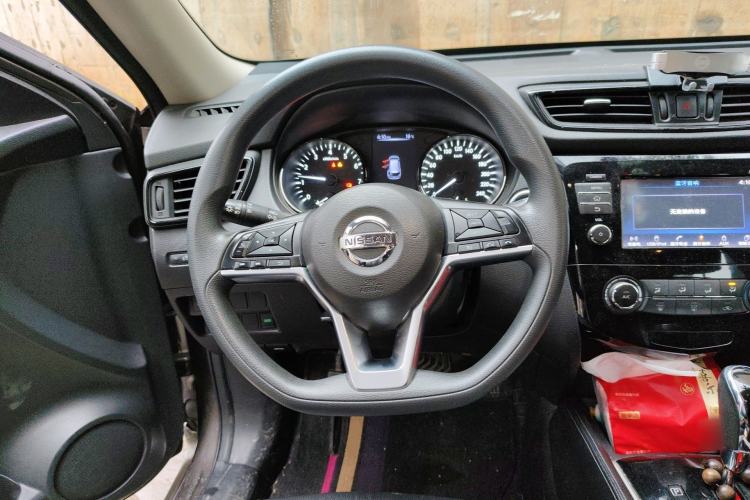 Used Nissan X-Trail 2017 2.0L CVT Comfort Edition 2WD Steering Wheel