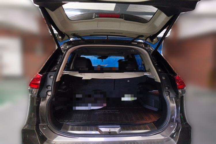 Used Nissan X-Trail 2017 2.5L CVT Luxury Edition 4WD Trunk