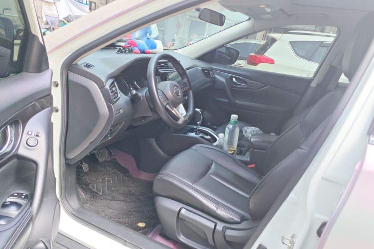 Used Nissan X-Trail 2017 2.0L CVT Comfort Edition 2WD Driver Seat