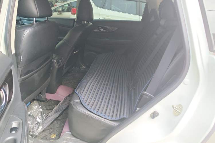 Used Nissan X-Trail 2017 2.0L CVT Comfort Edition 2WD Left Rear Seat