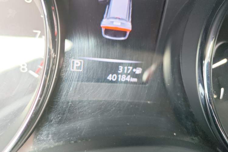 Used Nissan X-Trail 2017 2.0L CVT Comfort Edition 2WD Odometer Close Up