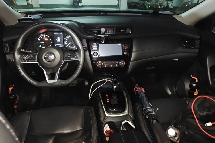 Used Nissan X-Trail 2017 2.0L CVT Comfort Edition 2WD Center Console