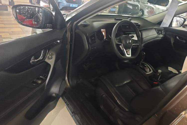 Used Nissan X-Trail 2017 2.0L CVT Comfort Edition 2WD Driver Seat