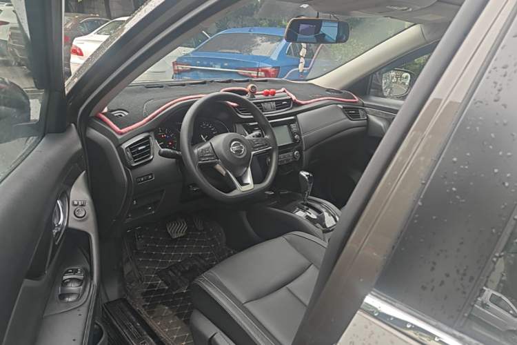 Used Nissan X-Trail 2017 2.0L CVT Comfort Edition 2WD Driver Seat