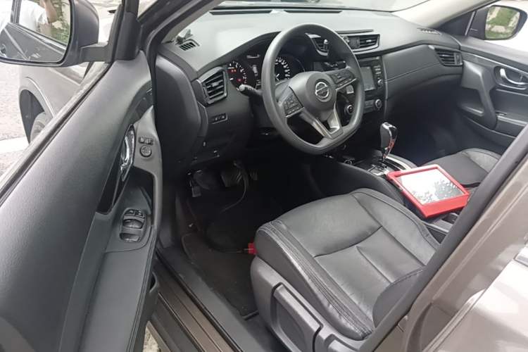 Used Nissan X-Trail 2017 2.0L CVT Comfort Edition 2WD Driver Seat