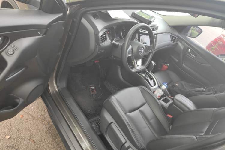 Used Nissan X-Trail 2017 2.0L CVT Comfort Edition 2WD Driver Seat