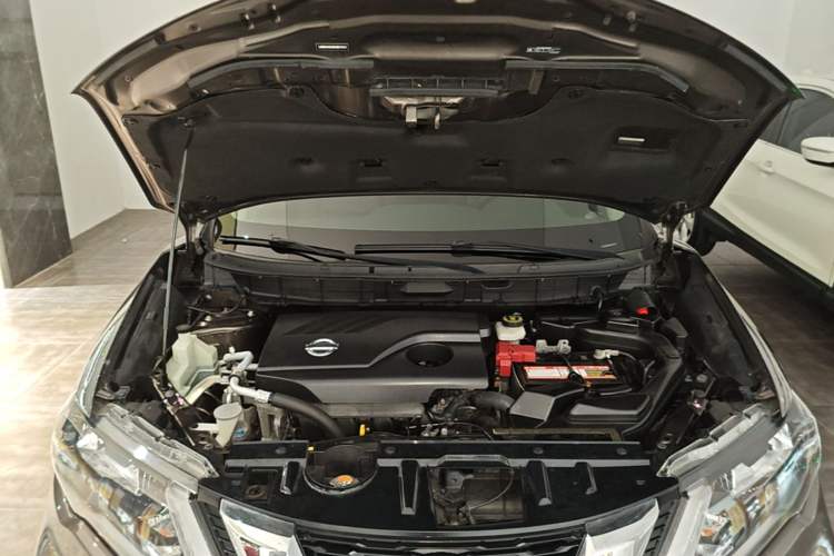Used Nissan X-Trail 2017 2.0L CVT Comfort Edition 2WD Engine Bay