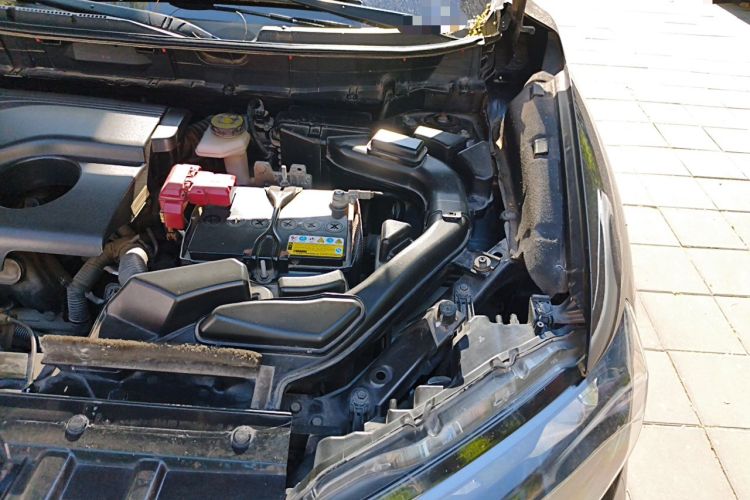 Used Nissan X-Trail 2017 2.0L CVT Comfort Edition 2WD Engine Bay Left