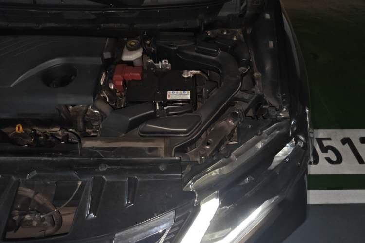 Used Nissan X-Trail 2017 2.0L CVT Comfort Edition 2WD Engine Bay Left