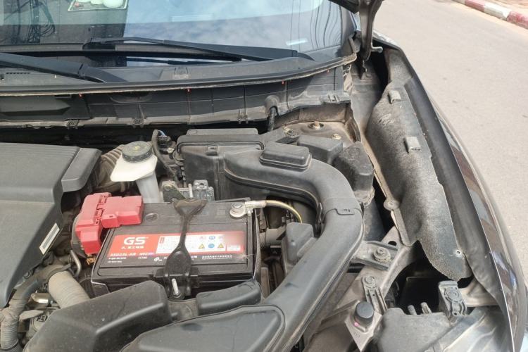 Used Nissan X-Trail 2017 2.0L CVT Comfort Edition 2WD Engine Bay Left