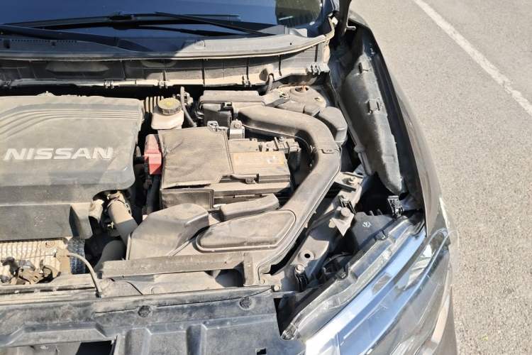 Used Nissan X-Trail 2017 2.5L CVT Luxury Edition 4WD Engine Bay Left