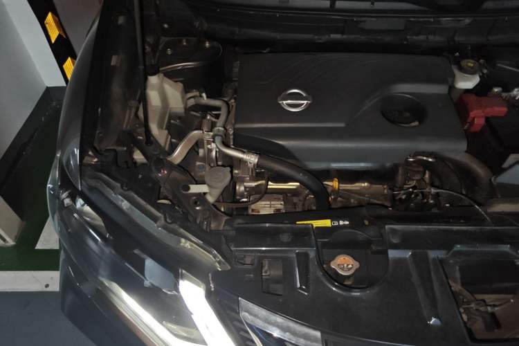 Used Nissan X-Trail 2017 2.0L CVT Comfort Edition 2WD Engine Bay Right