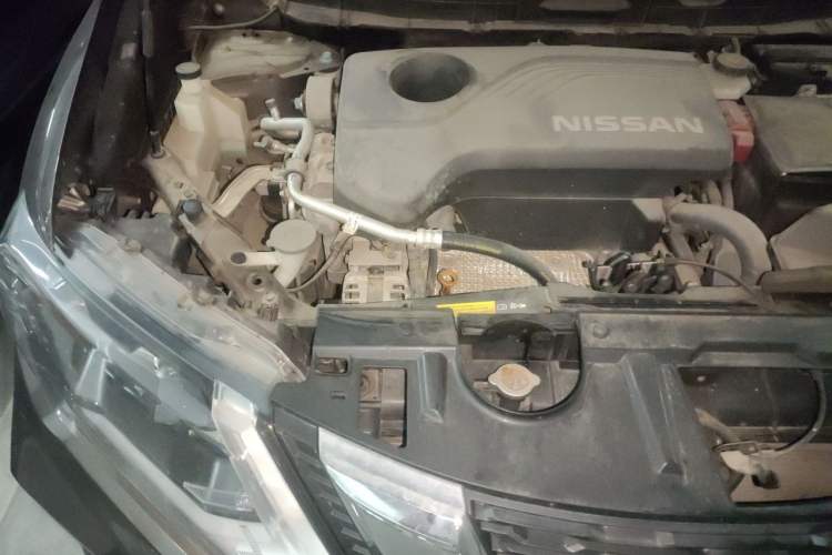 Used Nissan X-Trail 2017 2.5L CVT Leading Edition 4WD Engine Bay Right
