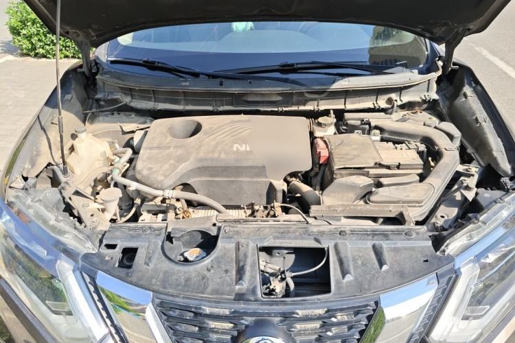 Used Nissan X-Trail 2017 2.5L CVT Luxury Edition 4WD Engine Bay