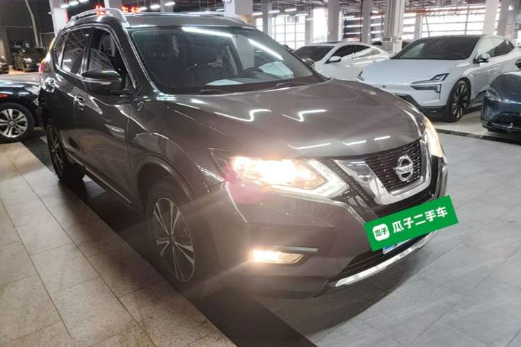 Used Nissan X-Trail 2017 2.5L CVT Leading Edition 4WD Exterior 1