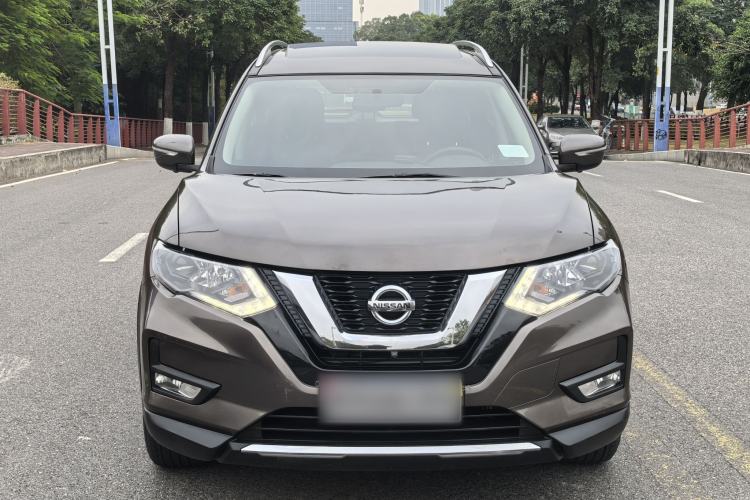 Used Nissan X-Trail 2017 2.5L CVT Leading Edition 4WD Exterior 2