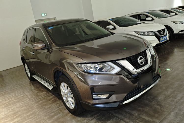 Used Nissan X-Trail 2017 2.0L CVT Comfort Edition 2WD Front Right 45 Deg