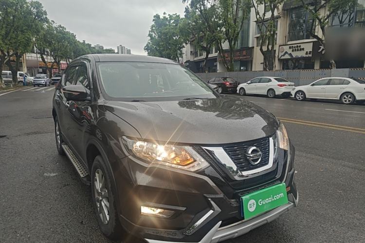 Used Nissan X-Trail 2017 2.0L CVT Comfort Edition 2WD Front Right 45 Deg