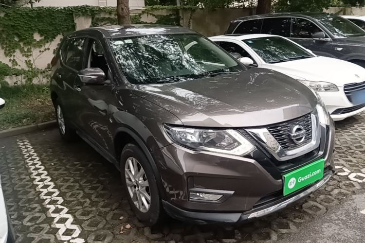 Used Nissan X-Trail 2017 2.0L CVT Comfort Edition 2WD Front Right 45 Deg