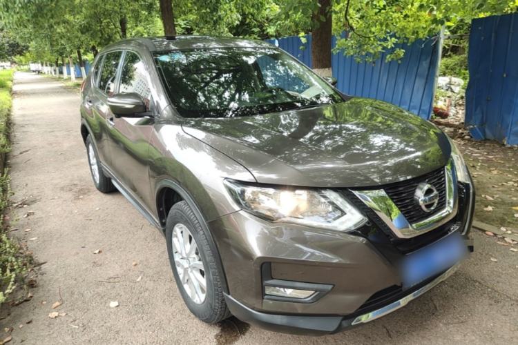Used Nissan X-Trail 2017 2.0L CVT Comfort Edition 2WD Front Right 45 Deg